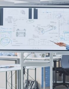 Qualifizierungschancengesetz 2020: Was ist drin für mich? ( Foto: Shutterstock- Gorodenkoff )