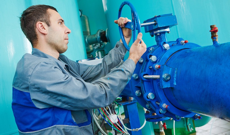 Ein anderes Beispiel aus der Wasseraufbereitung</strong> zeigt ebenfalls, wo und wie Energie verloren geht. ( Foto: Shutterstock- Dmitry Kalinovsky)