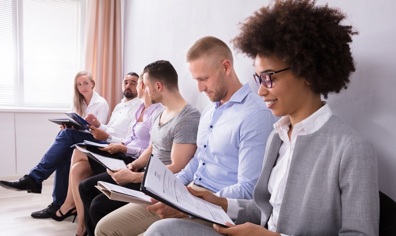 Die Arbeitsagenturen und Jobcenter wollen Arbeitslosen helfen, wieder in das Arbeitsleben zurückzukehren.  ( Foto: Shutterstock- Andrey_Popov )