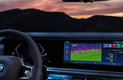 Der BMW 7er: Ein rollendes Stadion für Bundesliga-Fans (Foto: BMW Group)