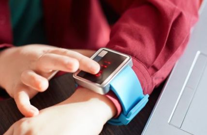 Kinder-Smartwatch-Vergleich 2023: Top-Modelle mit/ohne GPS für den (Foto: AdobeStock - sementsova321 145331070)