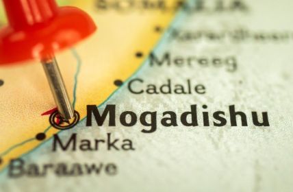 Somalische Regierung kämpft gegen Al-Shabab-Terroristen (Foto: AdobeStock - FellowNeko 443468950)