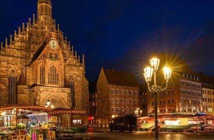 Alle Termine für die Weihnachtsmärkte in Franken (Foto: AdobeStock 437502016 Aliaksandr)
