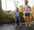 Trampolinspringen: Welche Vorteile es hat und warum der Sport so effektiv ist (Foto: AdobeStock - 208099727 Martinan)