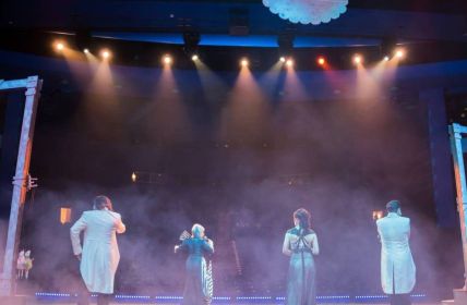 Das Gloria-Theater präsentiert das Musical-Karussell - eine einzigartige (Foto: AdobeStock 239372041  Andrey Lapshin)