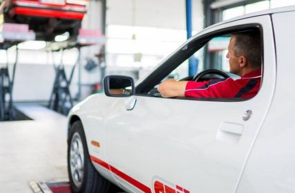 Richtiges Sitzen im Auto: Tipps für optimale Sicherheit (Foto: GTÜ.)