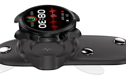 Nachrichtenzentrale am Handgelenk: Die SW-500 Fitness-Smartwatch SW-500 Fitness-Smartwatch: Effektives Training und umfassende (Foto: PEARL GmbH)