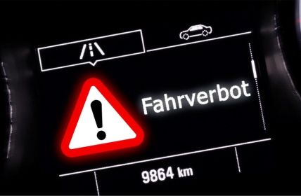 Urteil: Fahrverbot und Sperrfrist nicht gleichzeitig (Foto: AdobeStock -  bluedesign 229542742)