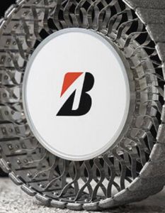 Bridgestone entwickelt verbesserten Mond-Rover Reifen mit "Air Free" (Foto: Bridgestone)