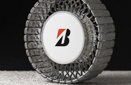 Bridgestone entwickelt verbesserten Mond-Rover Reifen mit "Air Free" (Foto: Bridgestone)