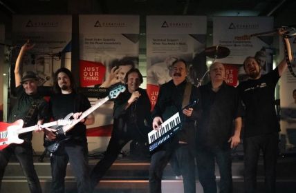 CERATIZIT Metal Injection begeistert mit rockiger Hymne „Right Up Our Alley – Just Our Thing CERATIZIT Metal Injection rockt mit neuem Song "Right Up Our Alley - Just Our (Foto: Steven Weirather)