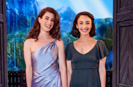 Ann Sophie und Abla Alaoui: Zauberhafte Darstellerinnen in DIE EISKÖNIGIN Disneys DIE EISKÖNIGIN: Ann Sophie und Abla Alaoui begeistern in (Foto: Stage Entertainment)
