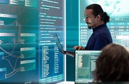 Studie: 75% US-Regierungswebsites von Datenverstößen (Foto: AdobeStock - DC Studio 1028019923)