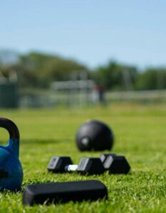 Outdoor-Fitnessgeräte: Maximaler Trainingserfolg unter freiem Himmel (Foto: AdobeStock - Pavel - 440323846)
