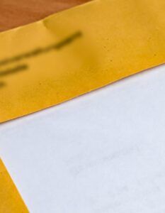 Brief wegen illegalen Glücksspiels: Was muss ich jetzt tun? (Foto: AdobeStock - Animaflora PicsStock - 324190194)