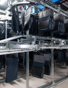 Dematic automatisiert Eren Perakende Distributionszentrum in Istanbul mit (Foto: KNUD DOBBERKE)