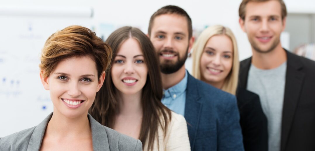 In Deutschland fehlen Fachkräfte - und der Mangel wird immer größer (Foto: AdobeStock - contrastwerkstatt - 57255655)