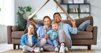 Hausrat, Gebäude & Co.: So versichern Sie Ihr Zuhause richtig (Foto: AdobeStock - v - 256528624)