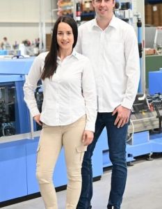 Hochautomatisierter Primera PRO optimiert Produktion mit Touchscreen und (Foto: Müller Martini AG)