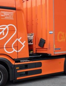 Gebrüder Weiss stellt vollelektrische Mercedes eActros 600 Stückgutverkehr (Foto: GW/Serra)