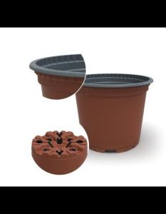 Pöppelmann TEKU(R) sichert Gartenbau durch Qualität, Innovation und (Foto: Pöppelmann)