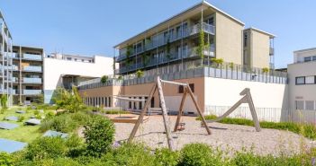 Grüner Wohnen verwandelt C&A-Dach und Parkplatz in nachhaltige (Foto: Kupprion nachhaltige Architektur)