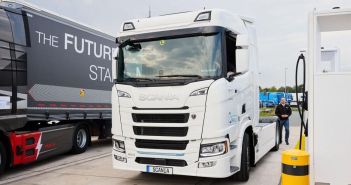 Fraunhofer ISI und P3 Group koordinieren Hochleistungsladepunkt im HoLa-Projekt Scania installiert Deutschlands ersten öffentlich 1,2-Megawatt-Ladepunkt für batterieelektrische (Foto: Mike Abmaier)