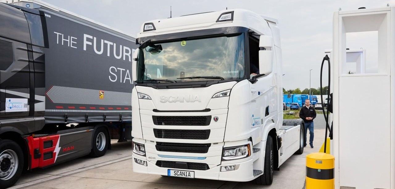 Fraunhofer ISI und P3 Group koordinieren Hochleistungsladepunkt im HoLa-Projekt Scania installiert Deutschlands ersten öffentlich 1,2-Megawatt-Ladepunkt für batterieelektrische (Foto: Mike Abmaier)