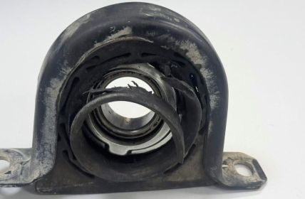 Offenes Mittellager erfordert regelmäßige Kontrolle bei Drehzahlen und (Foto: Welte Cardan-Service GmbH)