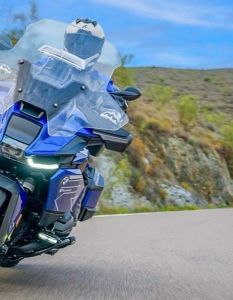 Wunderlich präsentiert zwei neue Marathon-Verkleidungsscheiben für BMW R1300 (Foto: Wunderlich GmbH)