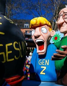 Ab morgen verkaufen Teams Rosenmontagszug-Spangen in Bronze, Silber, (Foto: Festkomitee Kölner Karneval)