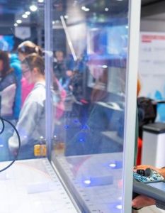 Discover Industry-Truck bringt praxisnahe MINT-Einblicke für Jugendliche vor (Foto: Baden-Württemberg Stiftung gGmbH)