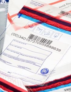 Einweg-Sicherheitstaschen optimieren Bargeldlogistik, reduzieren Risiken und Prozesskosten sicher (Foto: SIMONE STARON   BRUCHSAL)