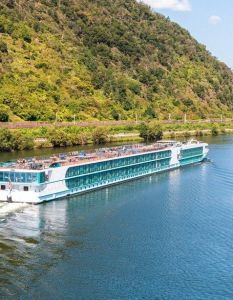 Deutsche Reisewirtschaft erzielt Rekordausgaben von 87,9 Milliarden Euro (Foto: AdobeStock - mitifoto - 460528191)