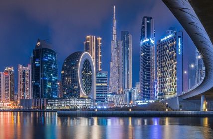 DRV und Auswärtiges Amt holen Zehntausende Urlauber kostenfrei (Foto: AdobeStock - Marco - 653264298)