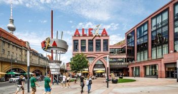 ALEXA Alexanderplatz präsentiert neu gestalteten Eingangsbereich im eleganten (Foto: Fotografie Neuhaus für Sonae Sierra)