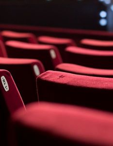 Letzte Premiere der Saison mit Glass Oper im martini-Park (Foto: AdobeStock -  peych_p - 75228084)