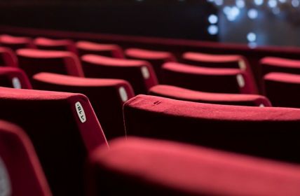 Letzte Premiere der Saison mit Glass Oper im martini-Park (Foto: AdobeStock -  peych_p - 75228084)