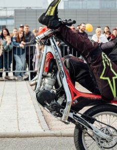 Motorradmesse Erfurt 2026: Kostenloses Testfahren, GERMAN-Stuntweek und freier (Foto: viveart.de)