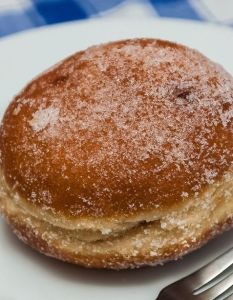 Traditionsreicher ostdeutscher Karneval bewahrt Volksbräuche trotz DDR-Diktatur und (Foto: AdobeStock -  Stockfotos-MG - 1916243907)