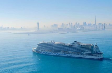Winterroute 2027/28: AIDAperla ab Dubai im Arabischen Golf (Foto: AIDA Cruises)