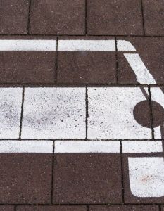 Elektromobilität boomt: Avantpark nutzt digitale Systeme zur effizienten (Foto: AdobeStock -  jeho.photography - 241956127)