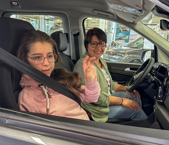 Startklar für ihr neues Abenteuer - selbstbestimmt mobil (Foto: Paravan)