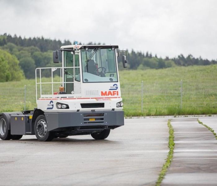NX NextMotion im Terminaltraktor: Autonomes und teleoperiertes Fahren (Foto: Arnold NextG)