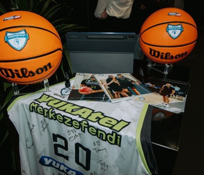 Ein originales Basketball-Jersey des türkischen Erstligisten Yukatel (Foto: Yukatel GmbH)